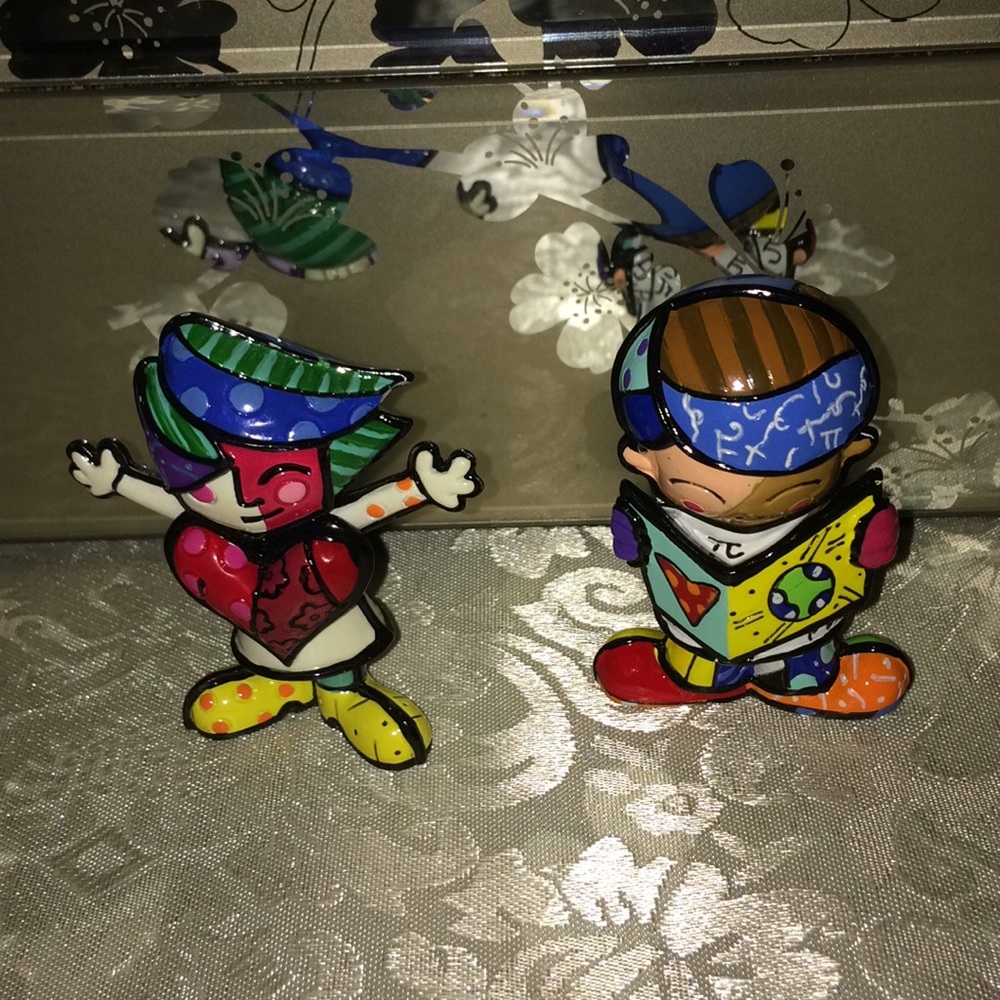 🌼Two colorful miniature Britto🌼